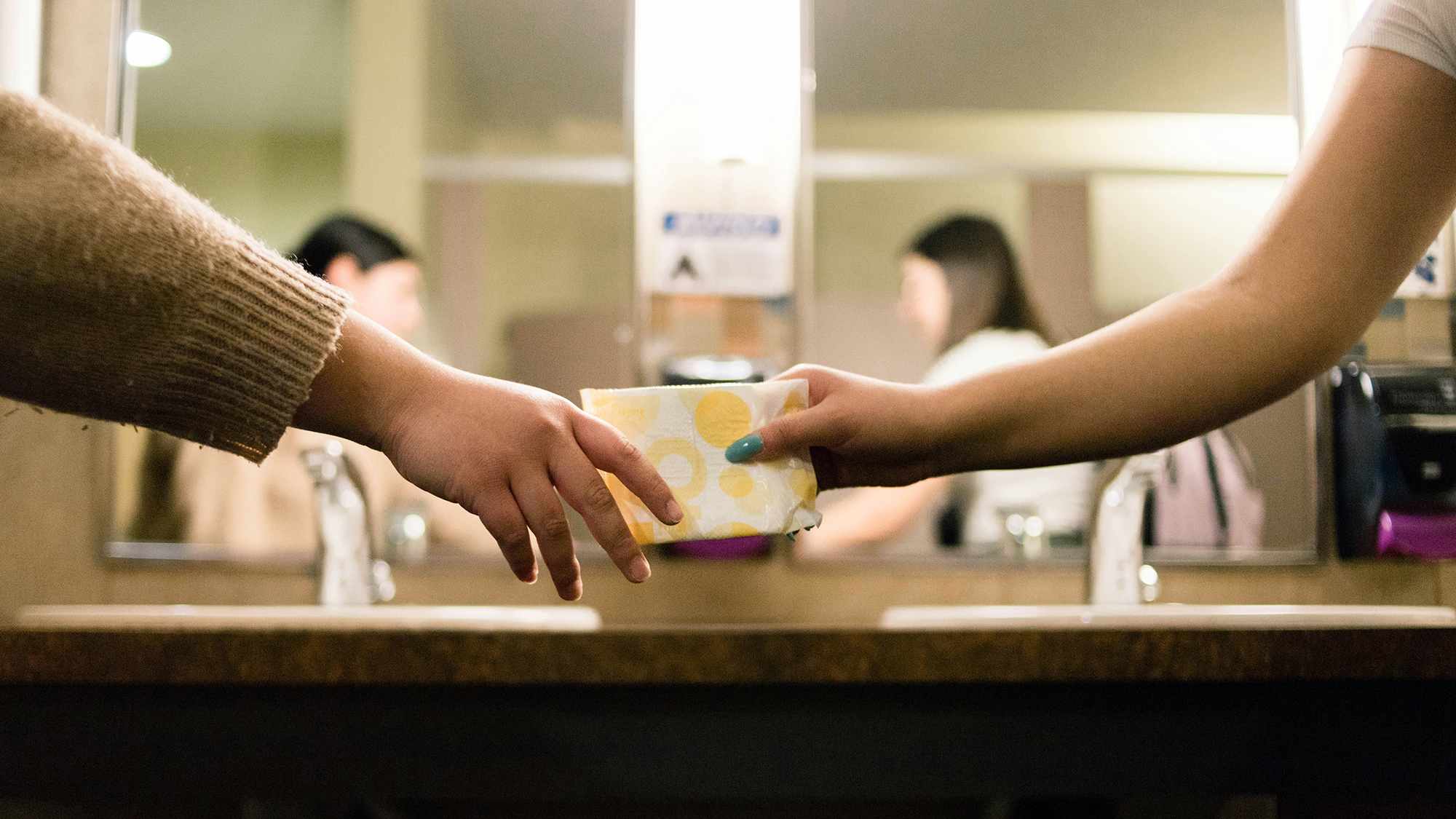 Waarom jonge meiden nog vaak zwijgen over menstruatie (en hoe dat verandert)